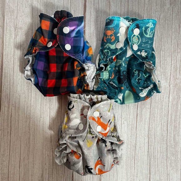 Size 1 AppleCheeks Apple Cheeks Cloth Diaper Covers Fit 7 - 20 Pounds - Lot 4 - Picture 4 of 5